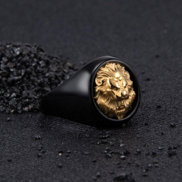 Lion Ring in Black Gold