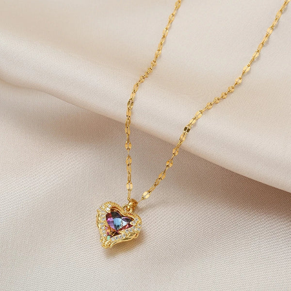 Amor Necklace
